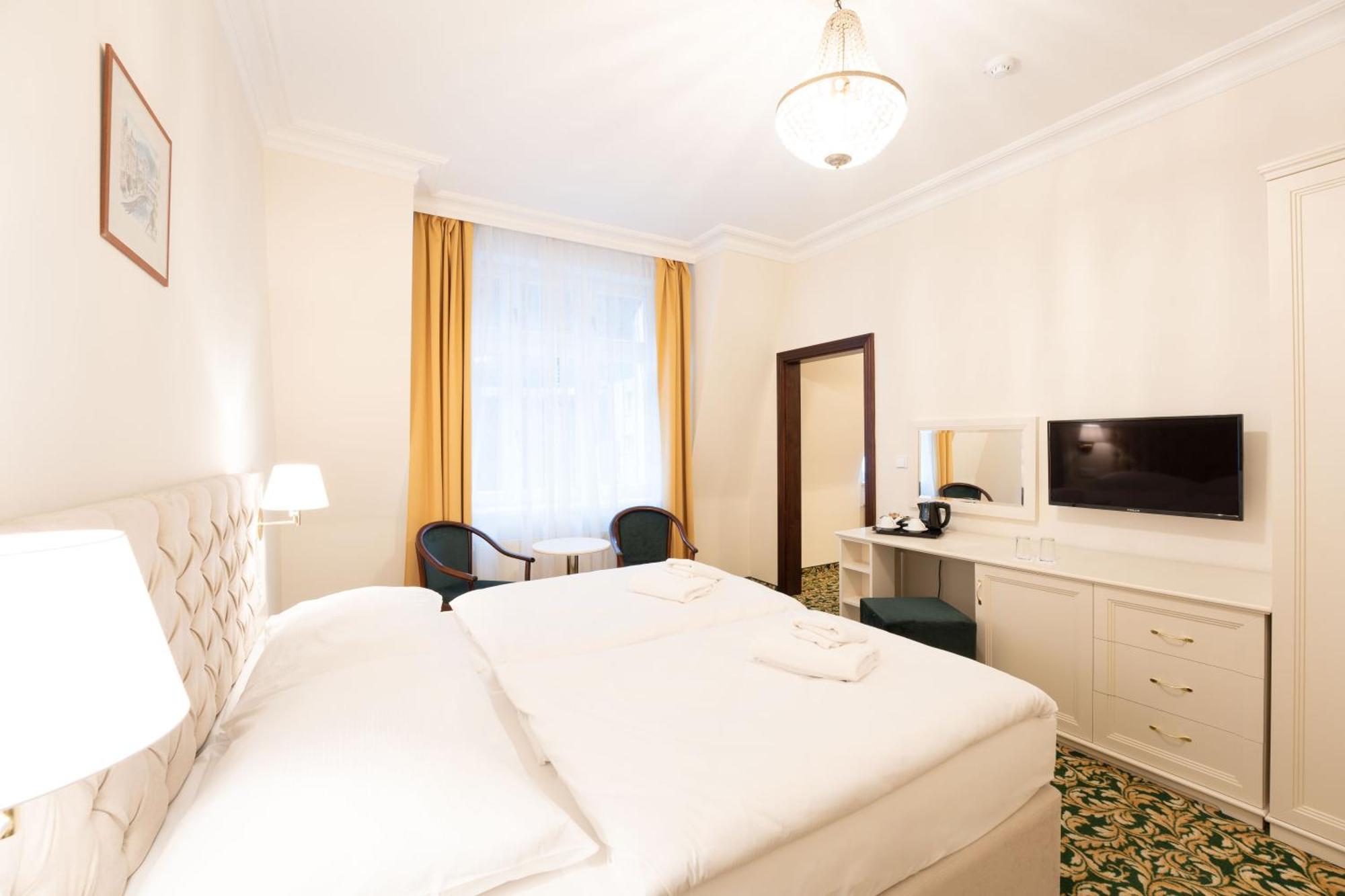 Ea Hotel Elefant Karlsbad Exteriör bild