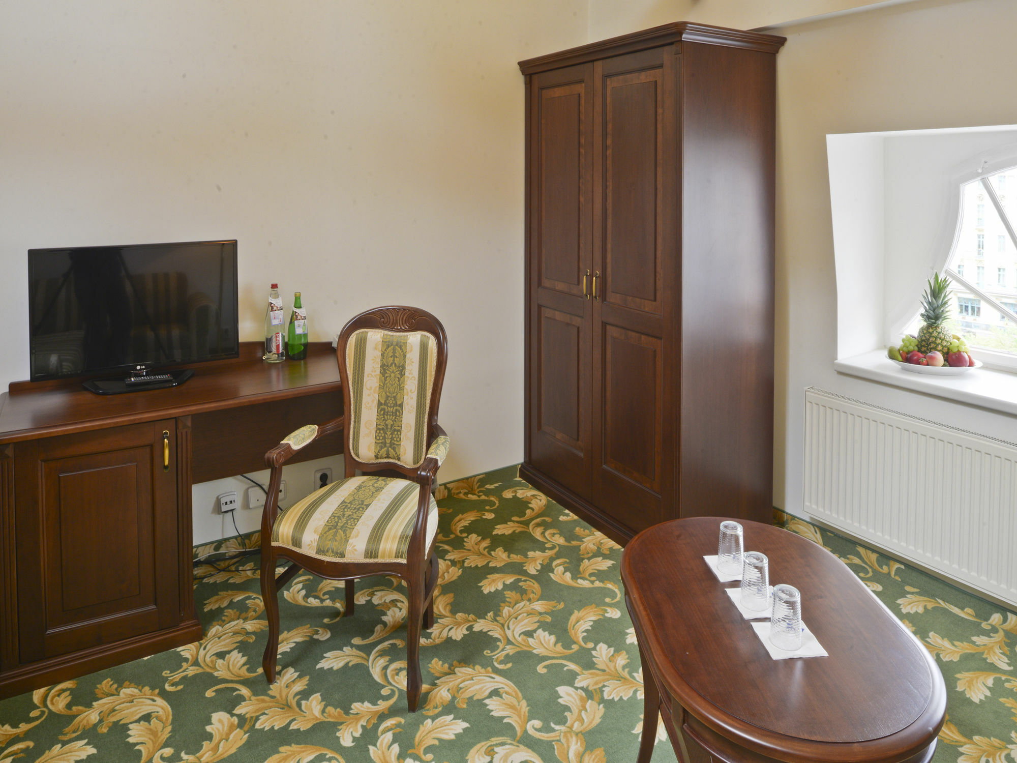 Ea Hotel Elefant Karlsbad Exteriör bild